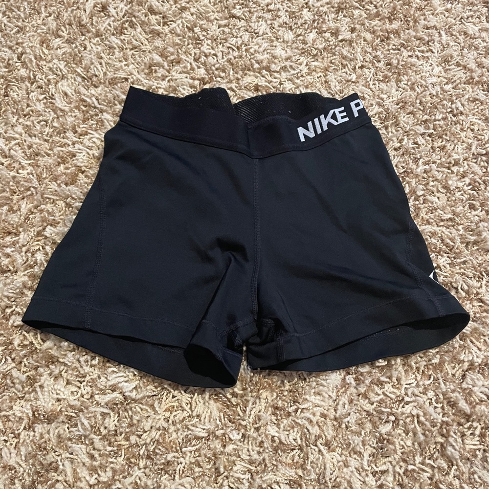 Nike pros shorts